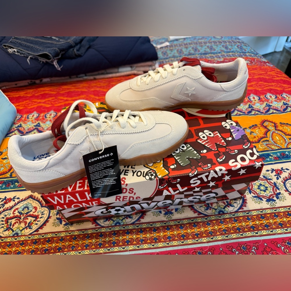 Converse x Liverpool FC Run Star Trainer - Size 9  - Tan Red Gum A12786C YNWA